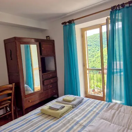 In Montagna Апартаменты Caprauna